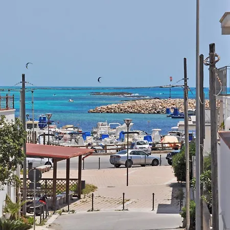 Dea Minerva By Salento Affitti 아파트 *